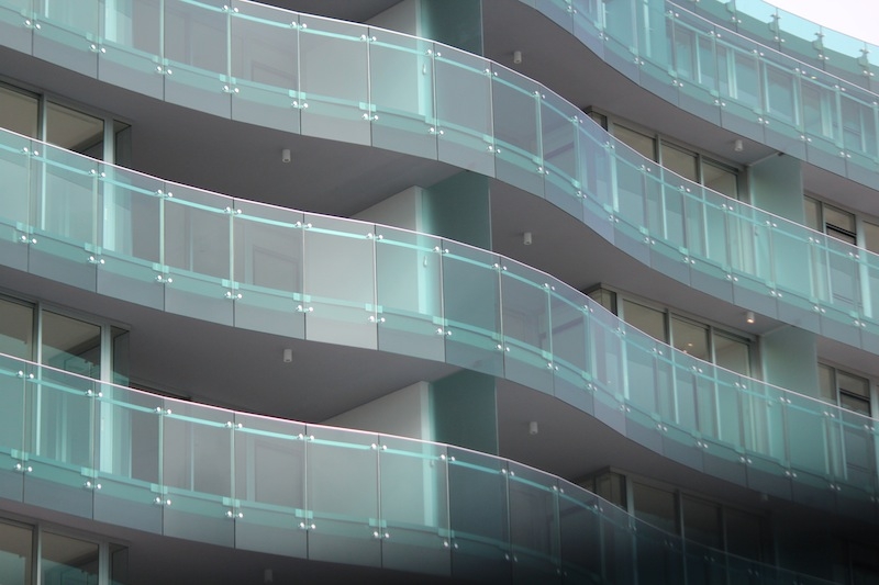 SYDNEY GOVERNMENT APARTMENT BUILDING GLASS BALUSTRADE PROJECT IN AUSTRALIA